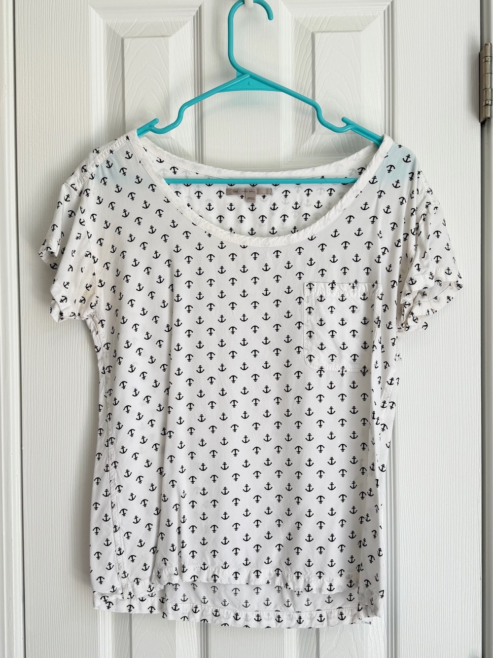 GAP White Tee with Black Anchor Print